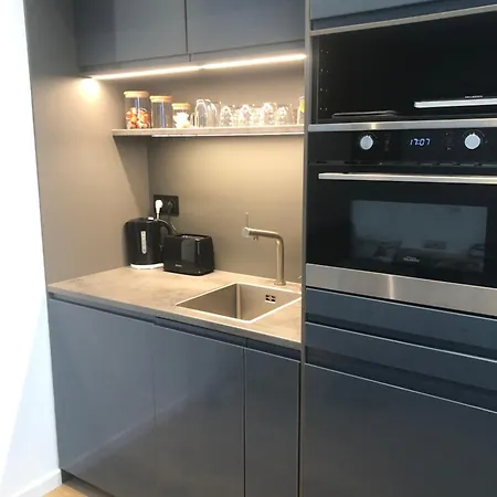 Chez Julien A 2 Pas De La Defense Puteaux